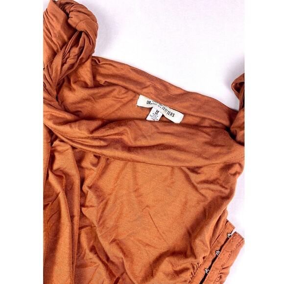 UO Giselle Ruched Side Slit Midi Dress - Picture 6 of 6